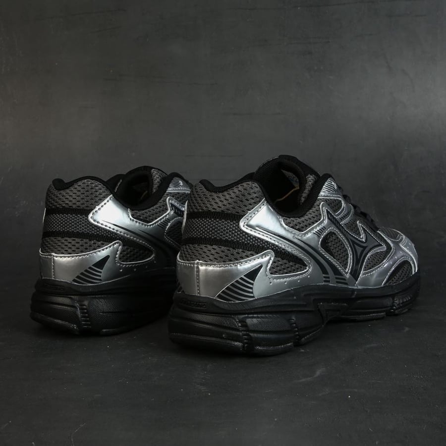 حذاء ميزونو – Mizuno