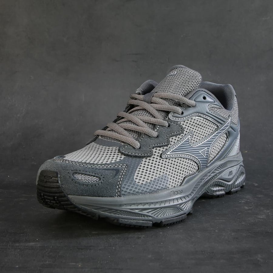 حذاء ميزونو – Mizuno