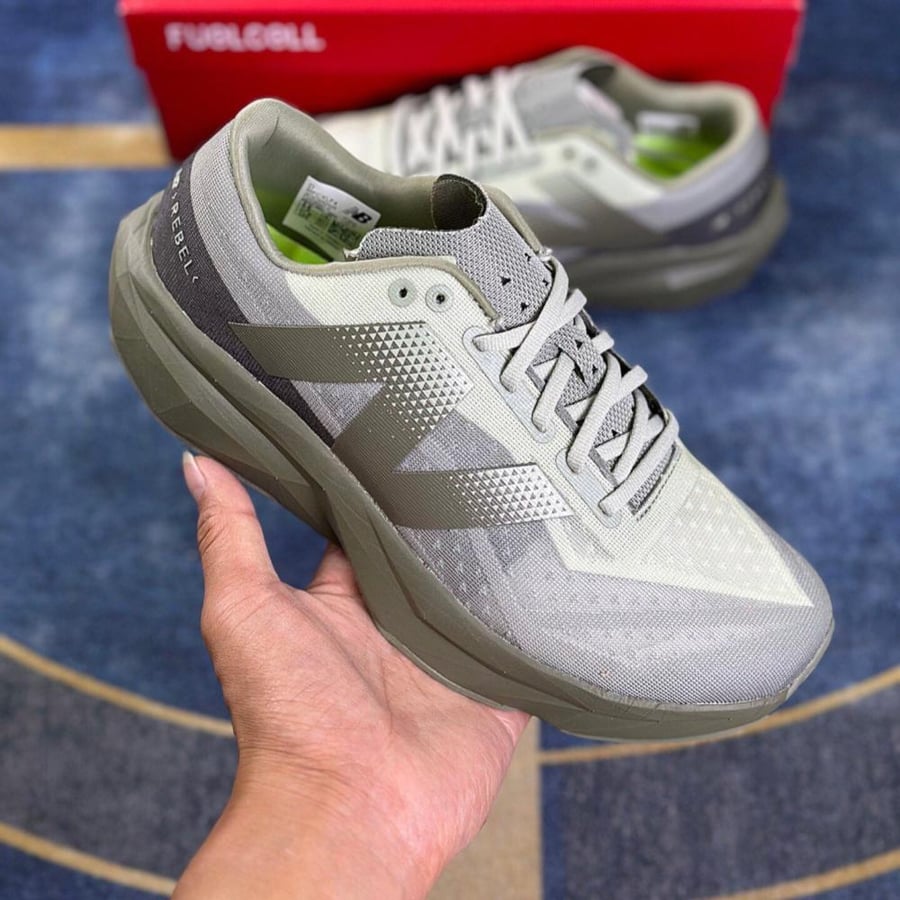 New Balance FuelCell Rebel