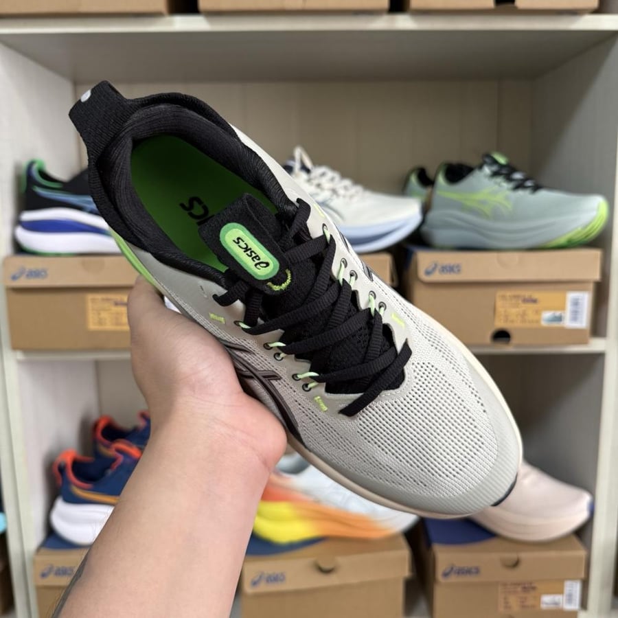 ASICS GEL-NIMBUS 28