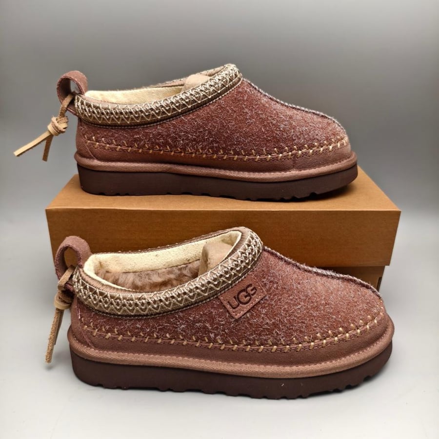 حذاء شتوي UGG