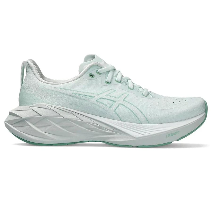 ASICS Novablast 4 shoe