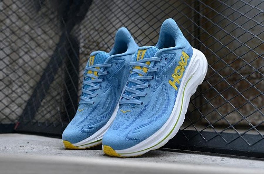 حذاء HOKA Clifton 10