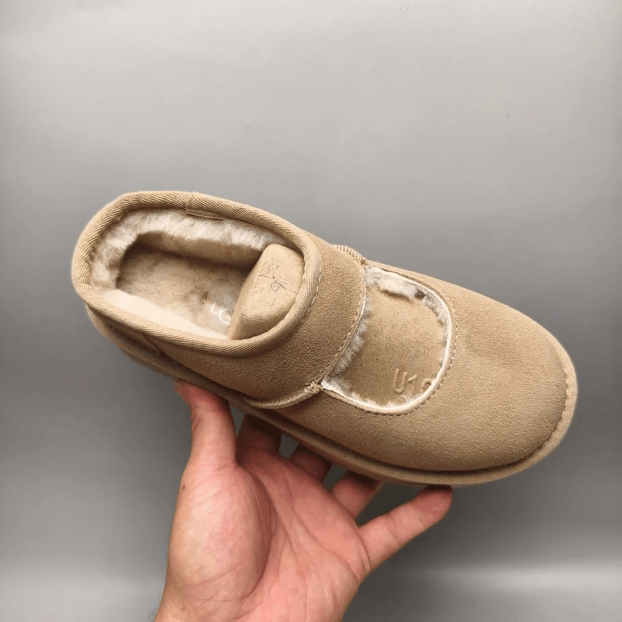 حذاء شتوي  UGG