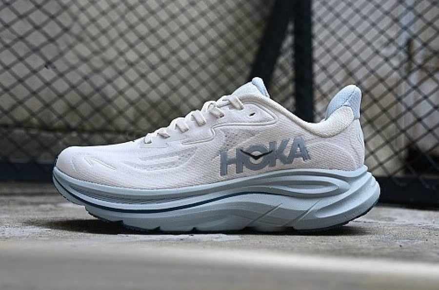 حذاء HOKA Clifton 10
