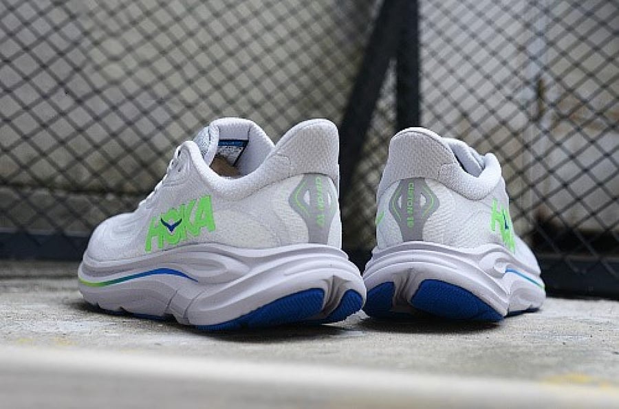 حذاء HOKA Clifton 10