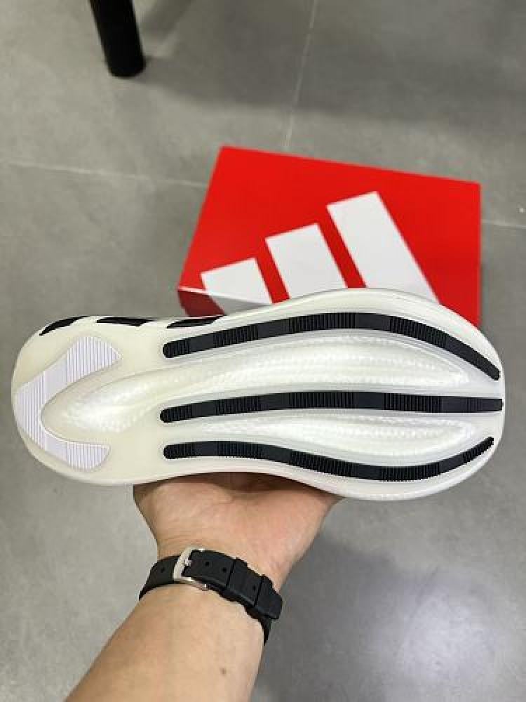 حذاء اديداس adidas HYPERBOOST EDGE