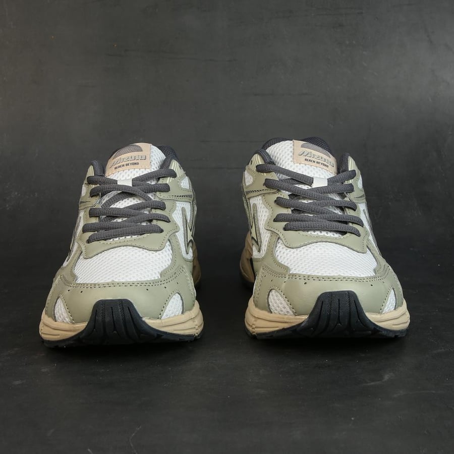 حذاء ميزونو – Mizuno