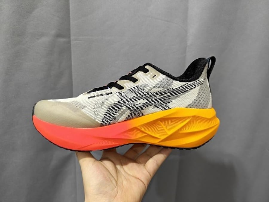 حذاء ASICS NOVABLAST 5 | أسيكس نوفابلاست 5
