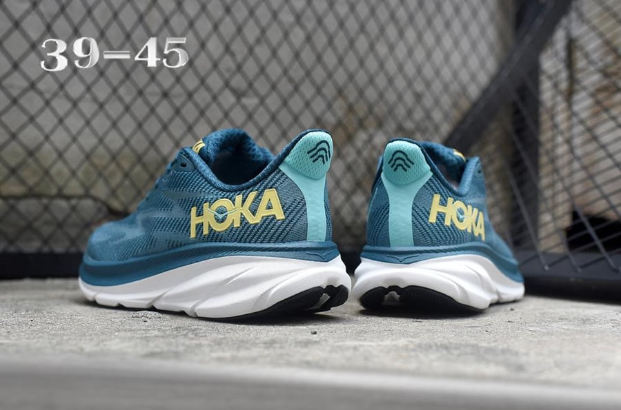 حذاء HOKA Clifton 9