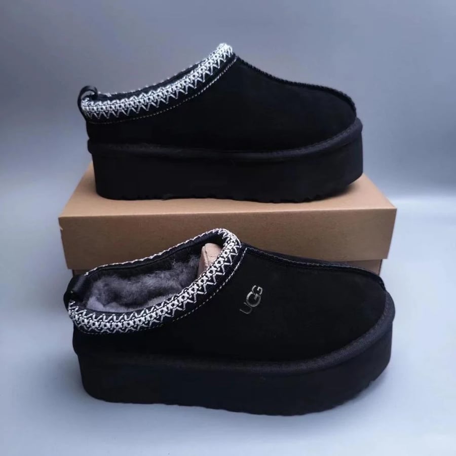 حذاء شتوي UGG