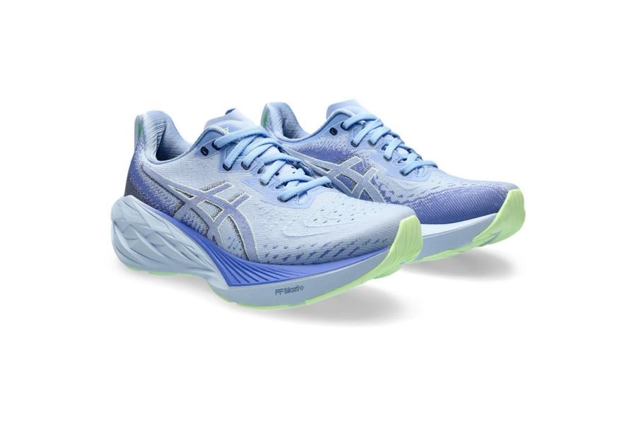 ASICS Novablast 4 shoe