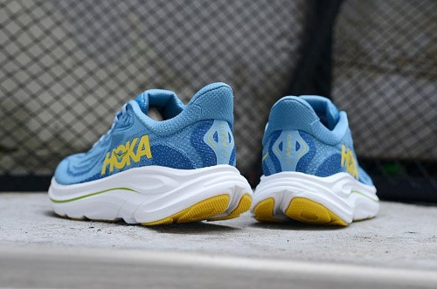 حذاء HOKA Clifton 10