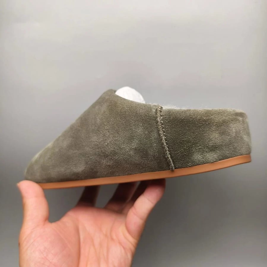حذاء شتوي  UGG