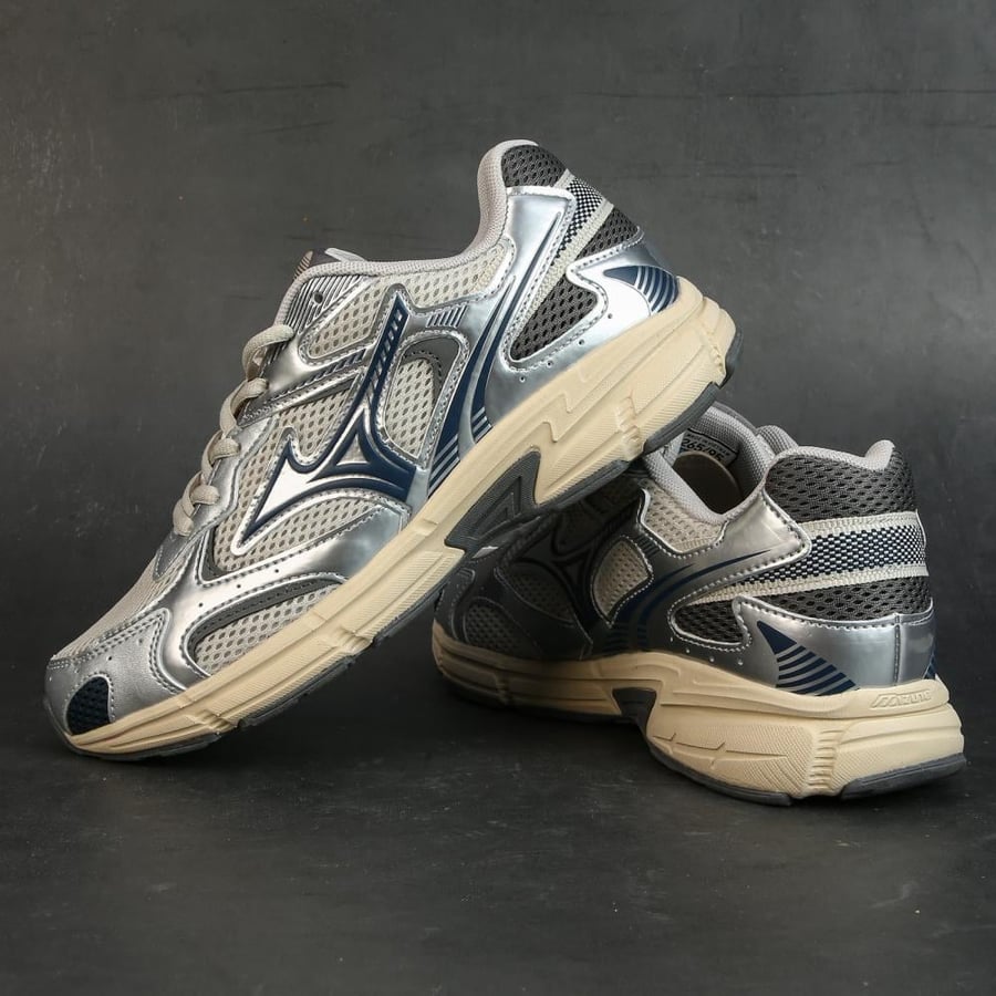 حذاء ميزونو – Mizuno