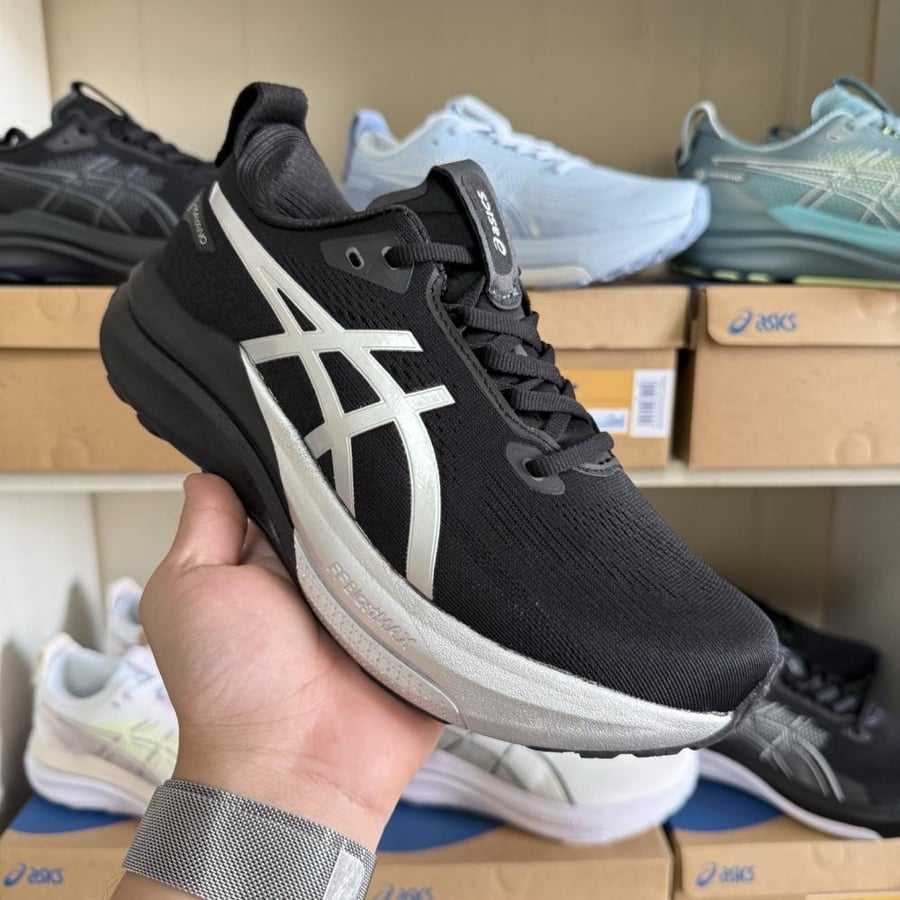 ASICS GEL-KAYANO 33