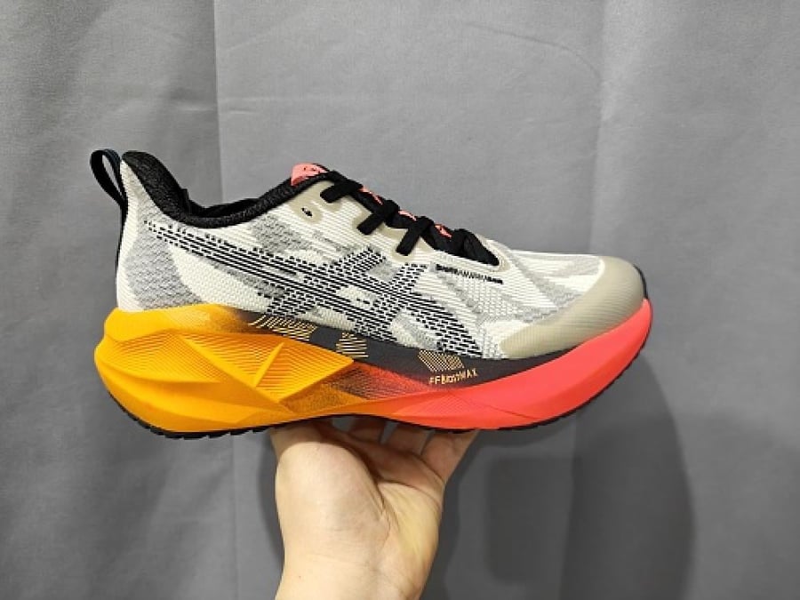 حذاء ASICS NOVABLAST 5 | أسيكس نوفابلاست 5