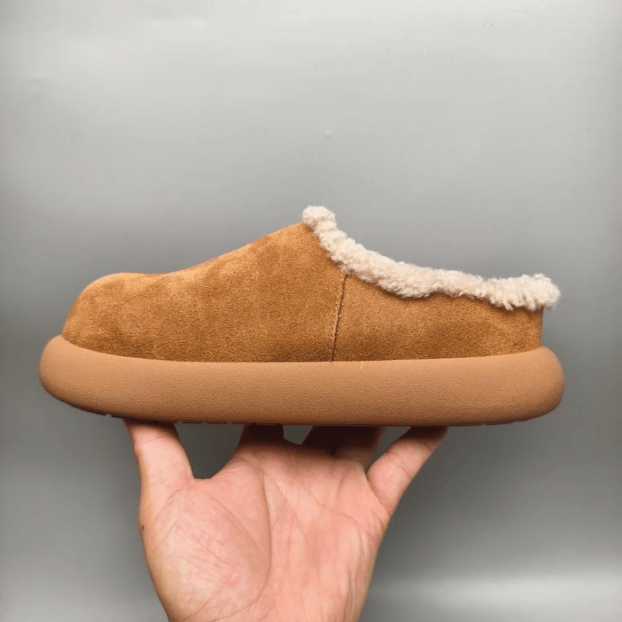 حذاء شتوي  UGG