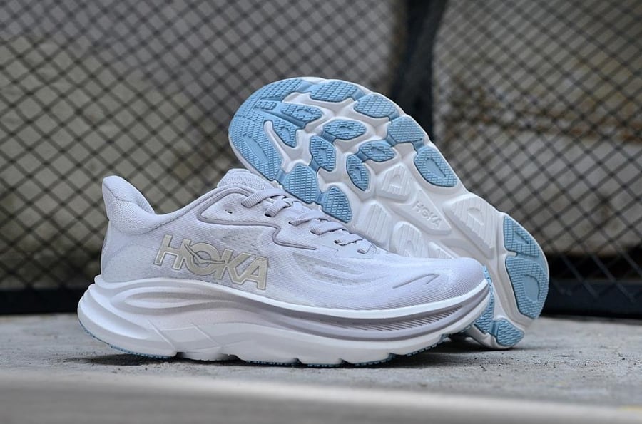 حذاء HOKA Clifton 10