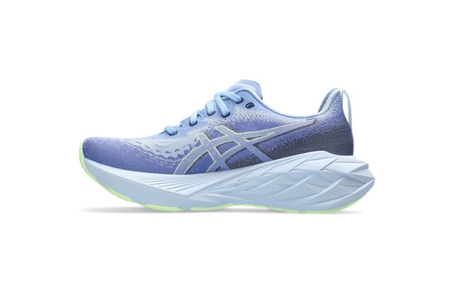 ASICS Novablast 4 shoe