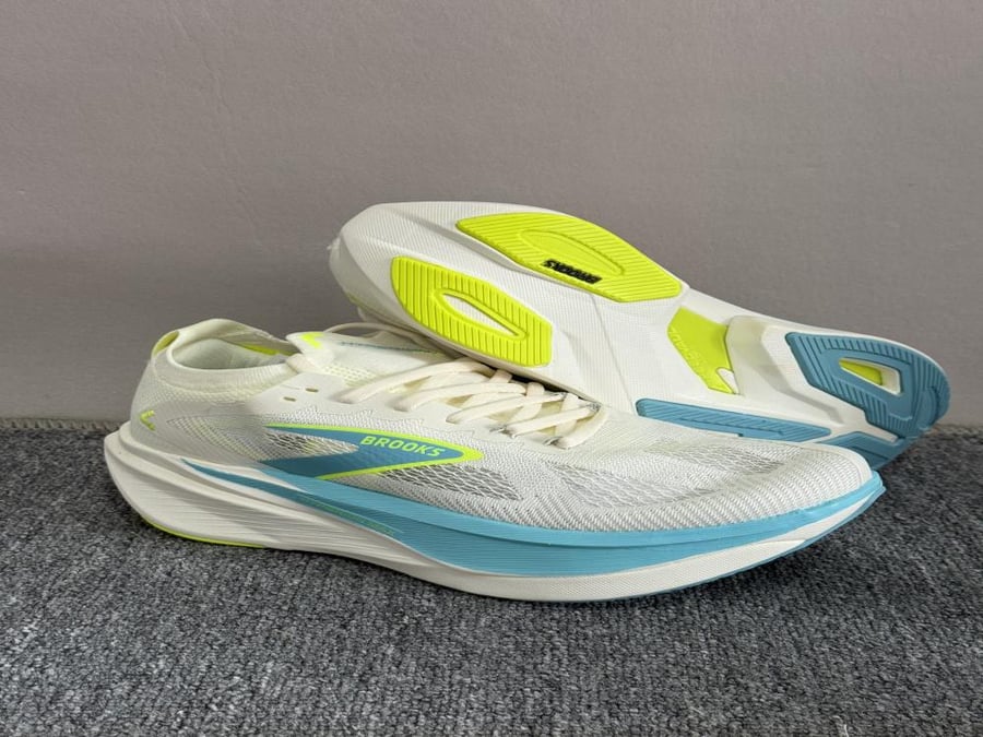 حذاء بروكس Brooks Hyperion Max 3