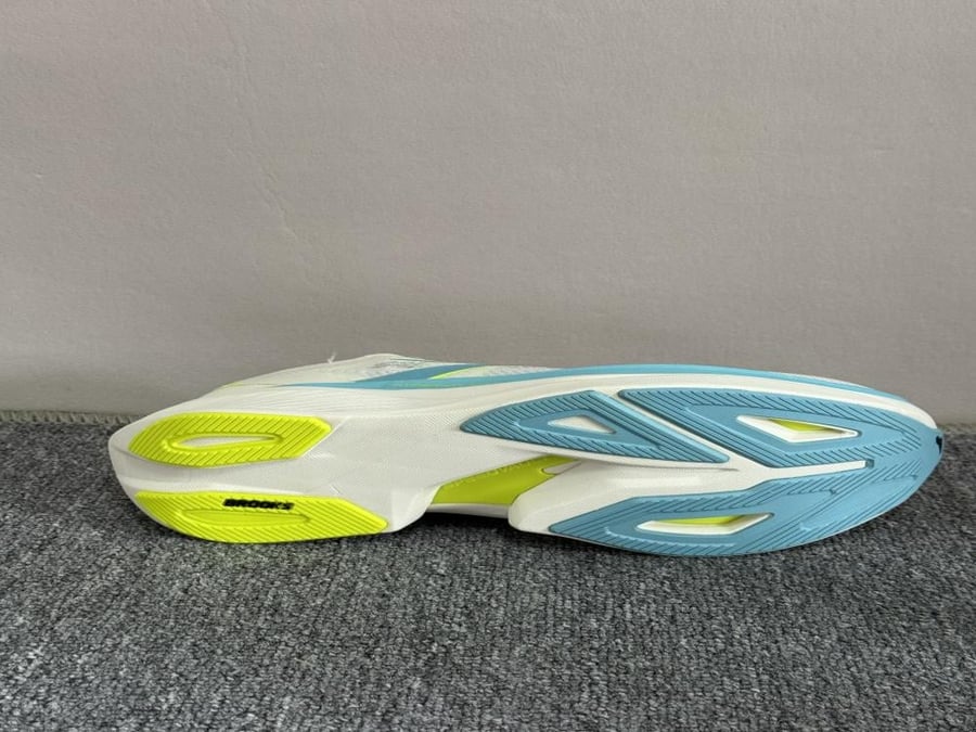 حذاء بروكس Brooks Hyperion Max 3