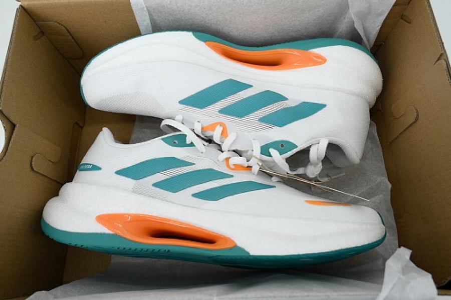 حذاء أديداس adidas VELOSTAR