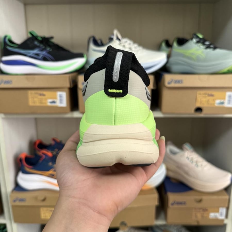 ASICS GEL-NIMBUS 28