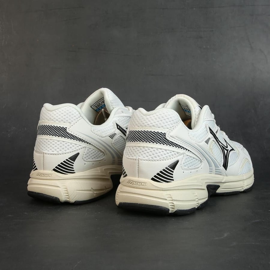 حذاء ميزونو – Mizuno