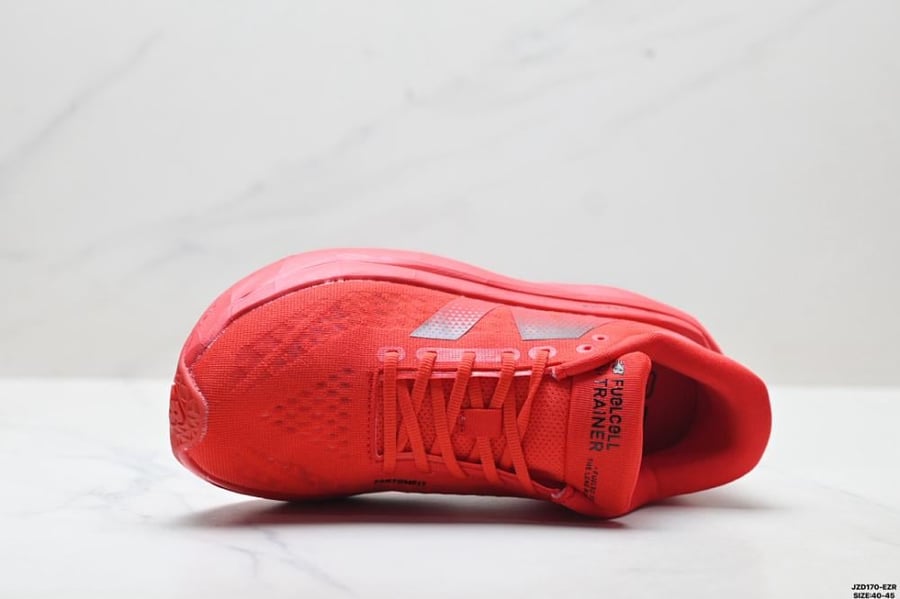 حذاء New Balance FuelCell Rebel v5