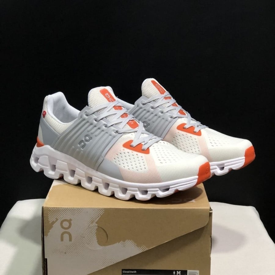 حذاء On Running cloud