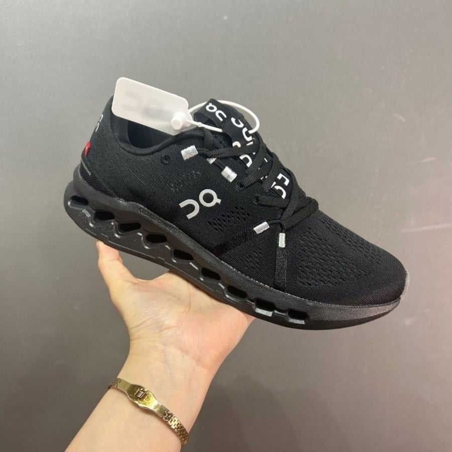 On Running cloud shoe