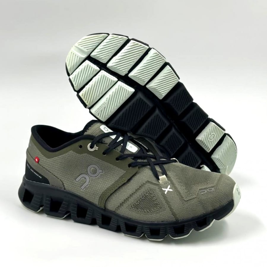 On Running cloud shoe