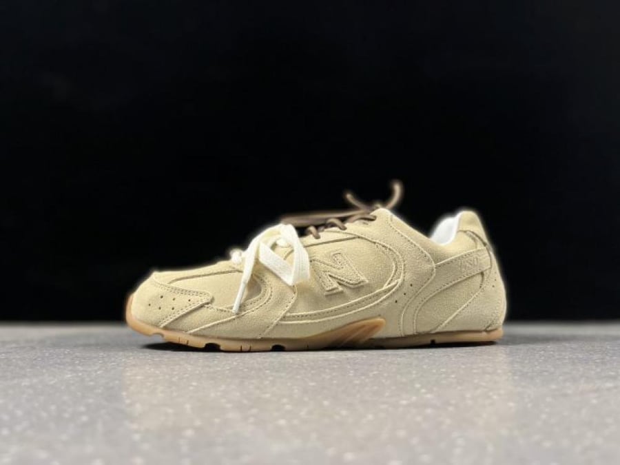 حذاء نيو بالانس ميو ميو | New Balance x Miu Miu نسخ