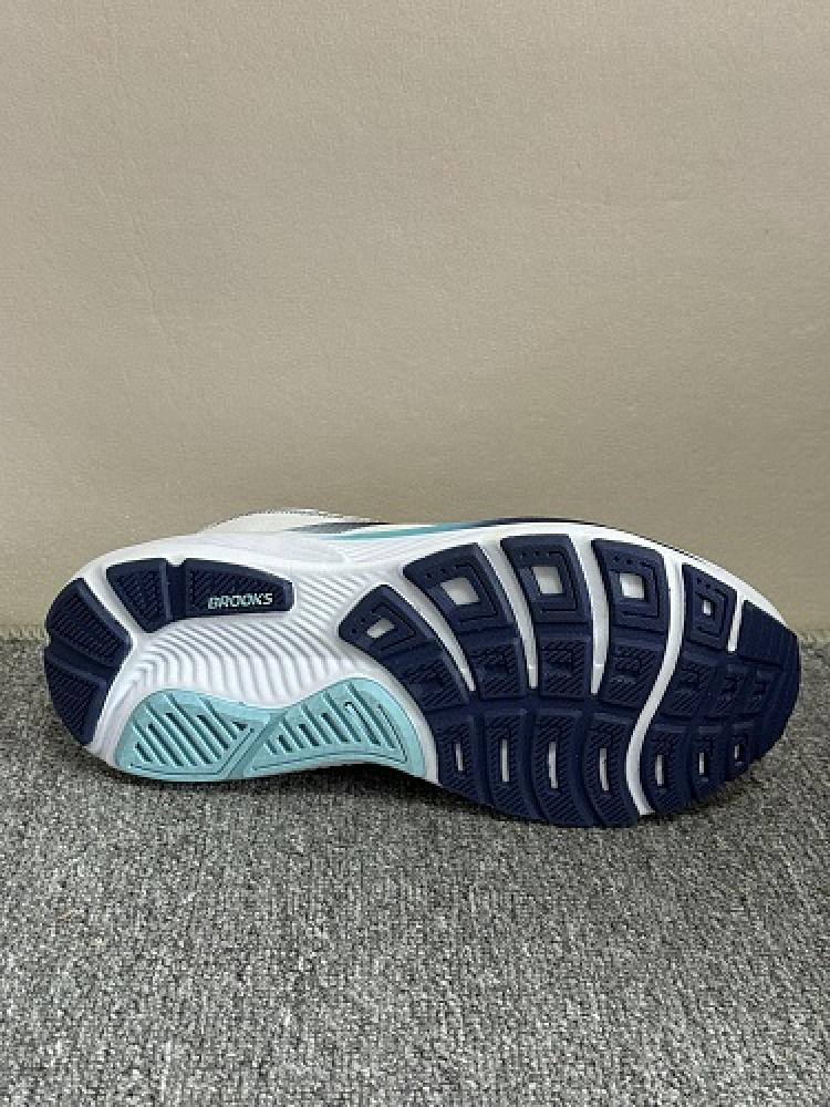 حذاء بروكس Brooks Ghost 17