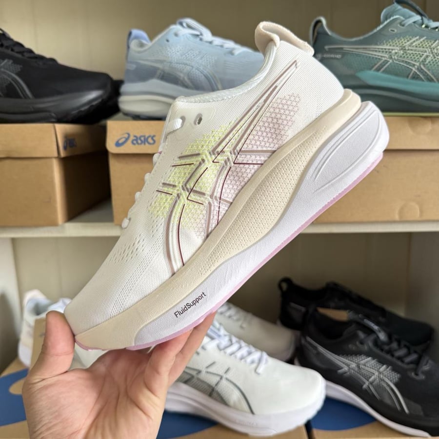 ASICS GEL-KAYANO 33