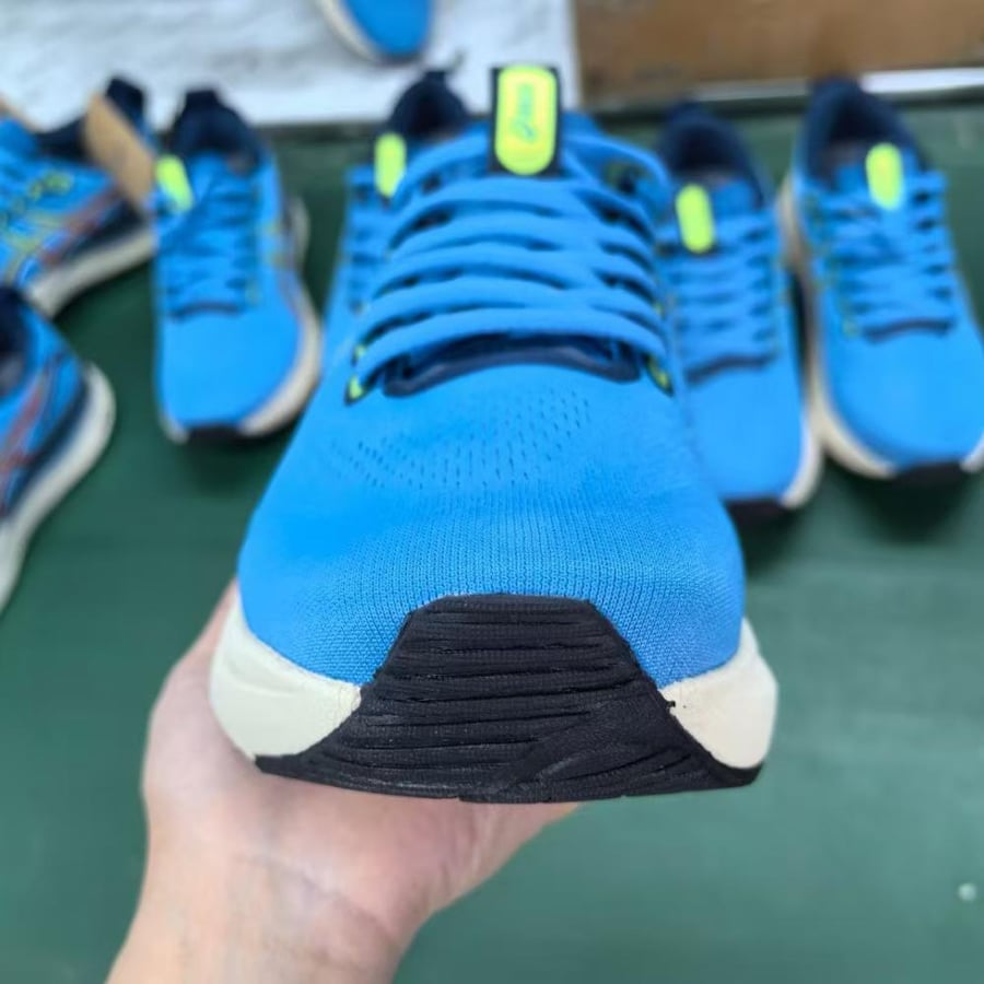 ASICS GEL-KAYANO 32