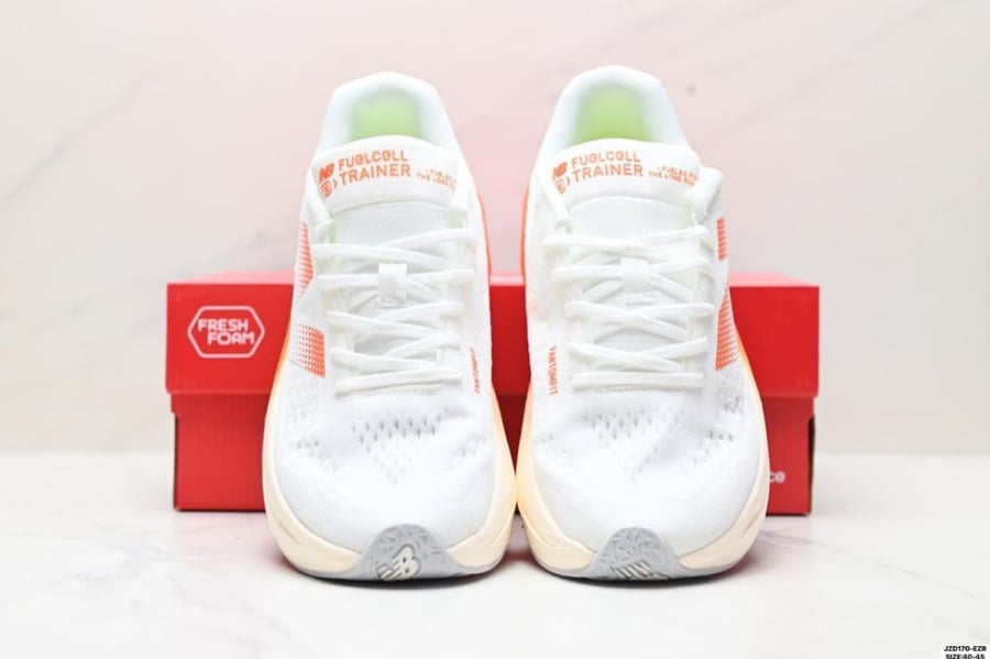 حذاء  New Balance FuelCell Rebel v5
