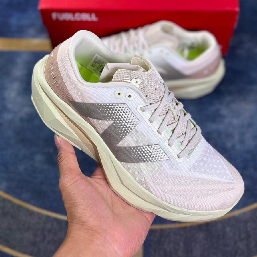 New Balance FuelCell Rebel