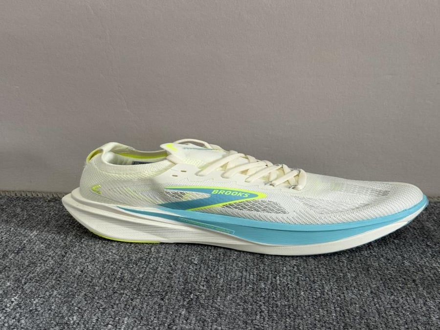 حذاء بروكس Brooks Hyperion Max 3
