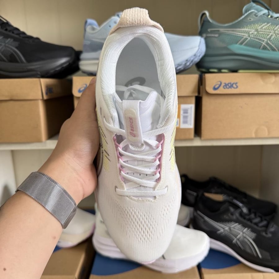 ASICS GEL-KAYANO 33