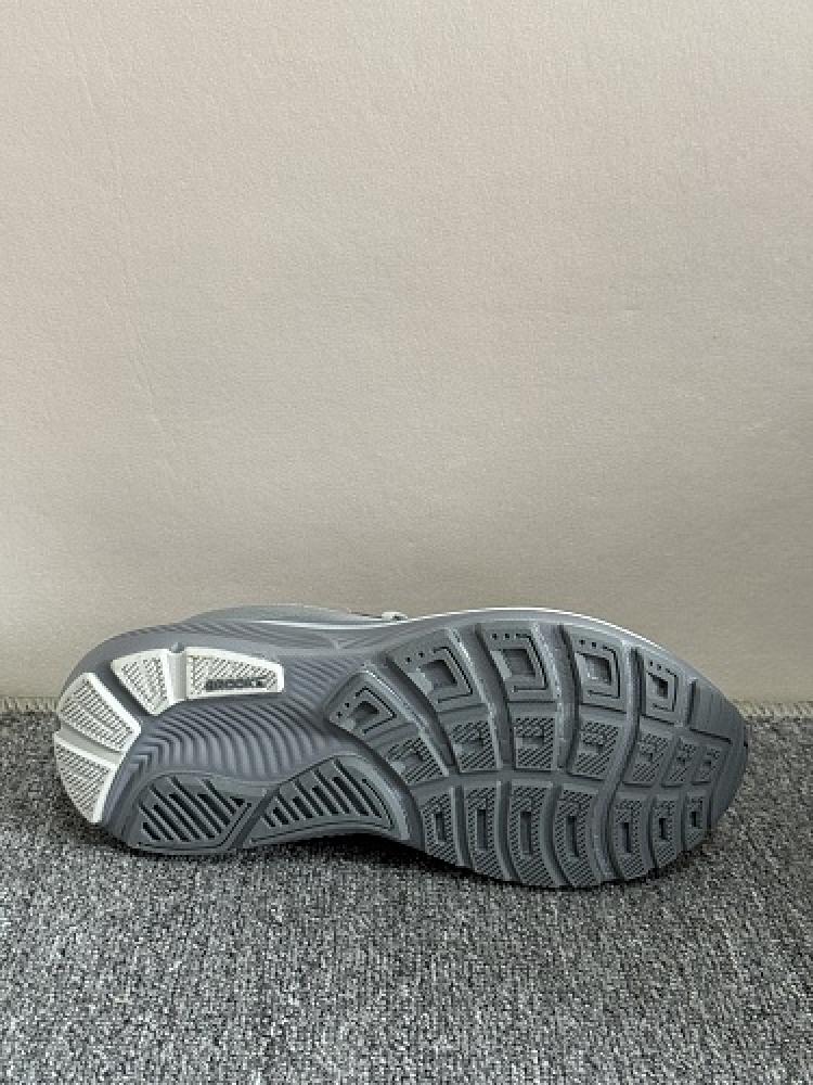 حذاء بروكس Brooks Ghost 17