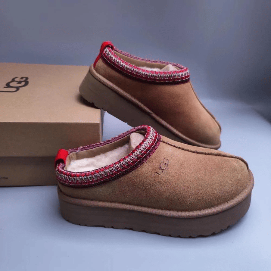 حذاء شتوي  UGG
