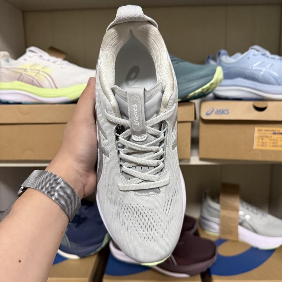 ASICS GEL-KAYANO 33