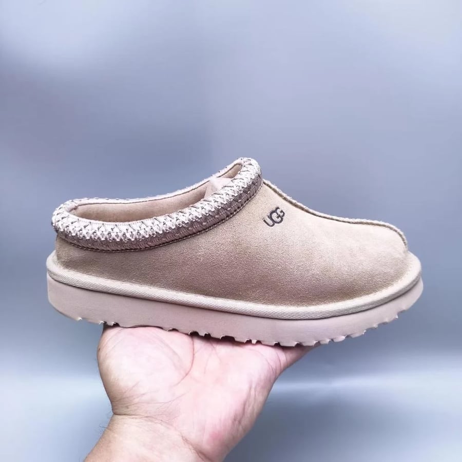 حذاء شتوي UGG