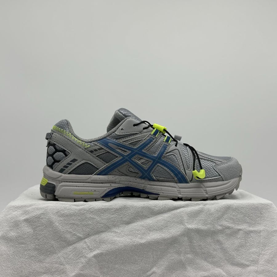 حذاء asics khan 8
