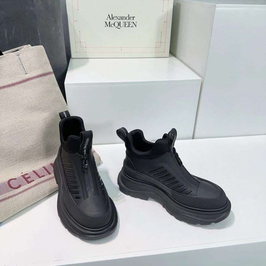 Alexander McQueen Casual Shoes
