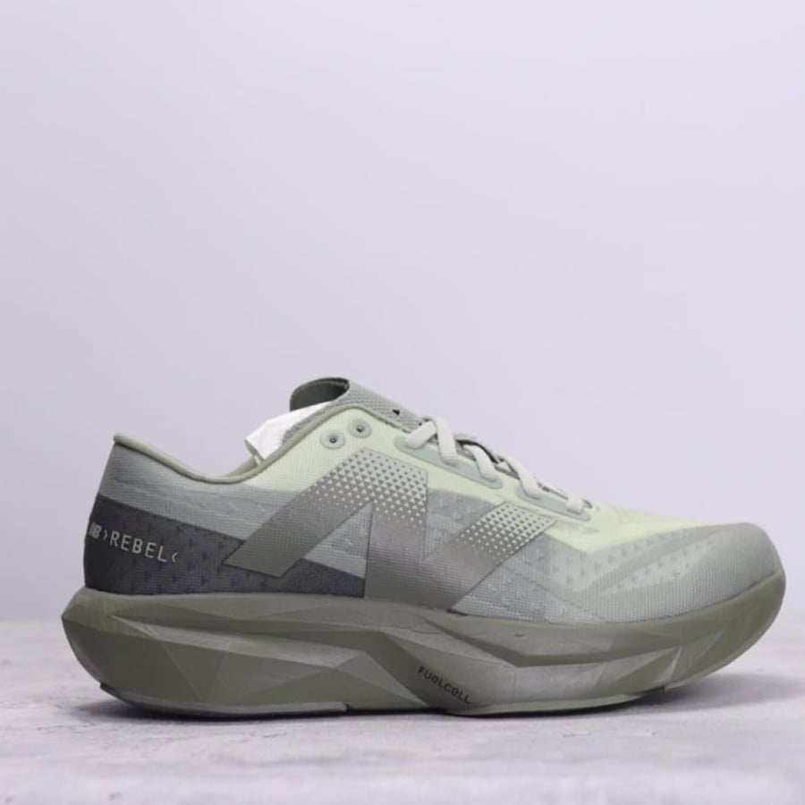 New Balance FuelCell Rebel