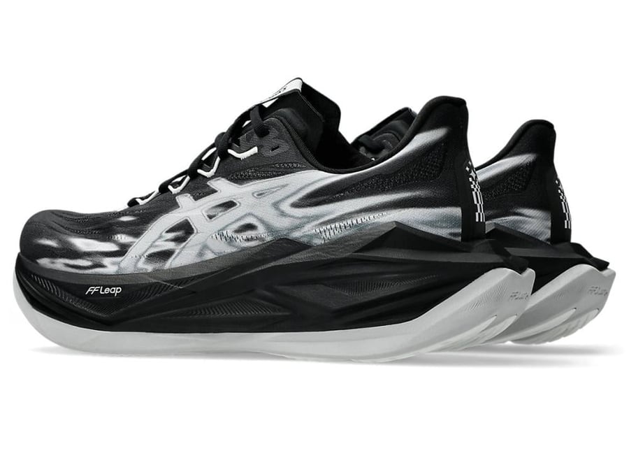 حذاء ASICS Superblast