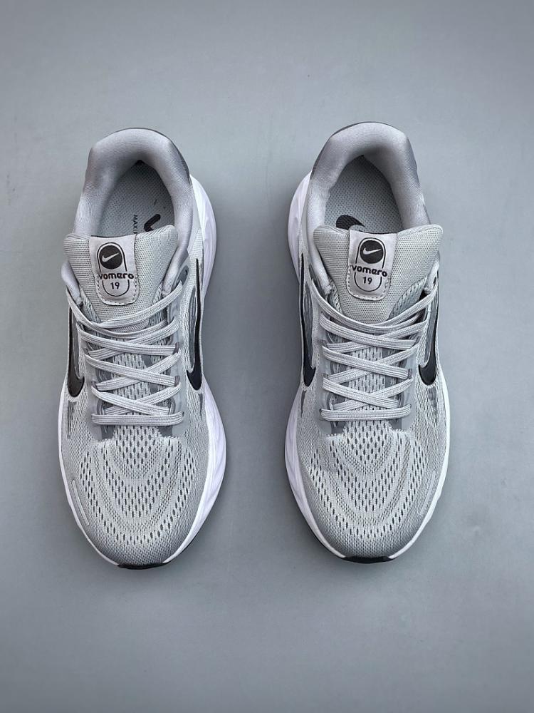 حذاء Nike Vomero Plus | نايكي فوميرو بلس